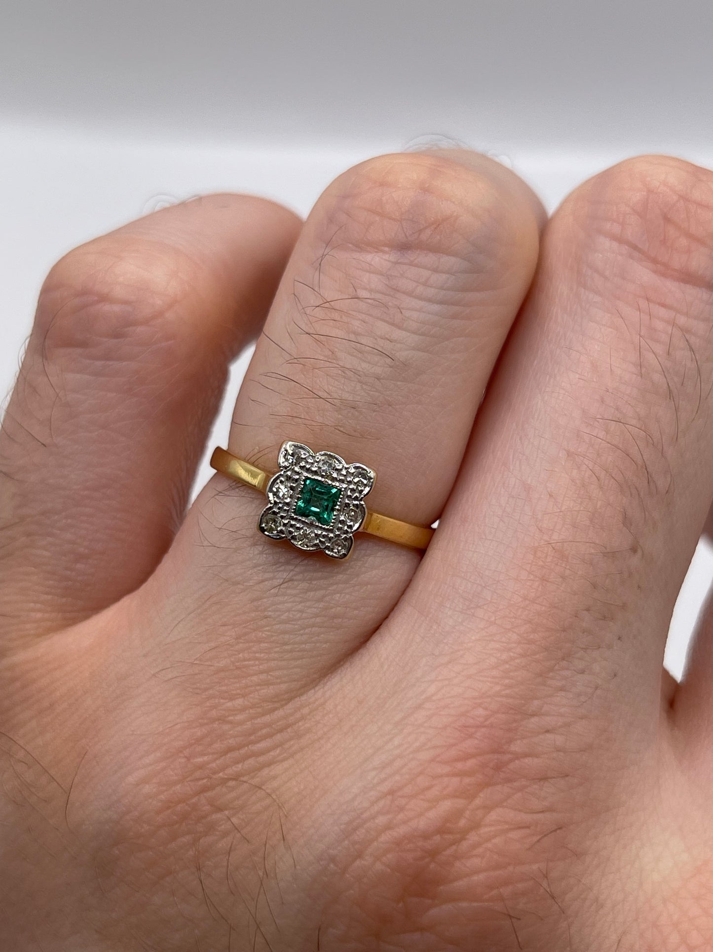 18ct gold emerald and diamond ring