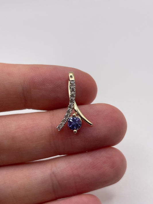 9ct gold tanzanite and zircon pendant