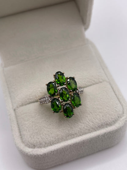 9ct gold diopside and zircon ring