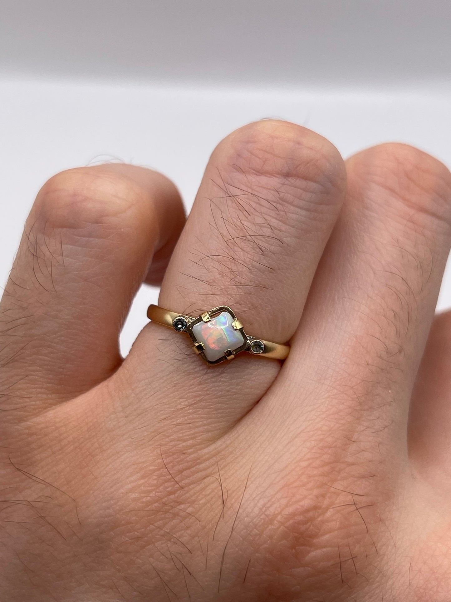 9ct gold opal and cz ring
