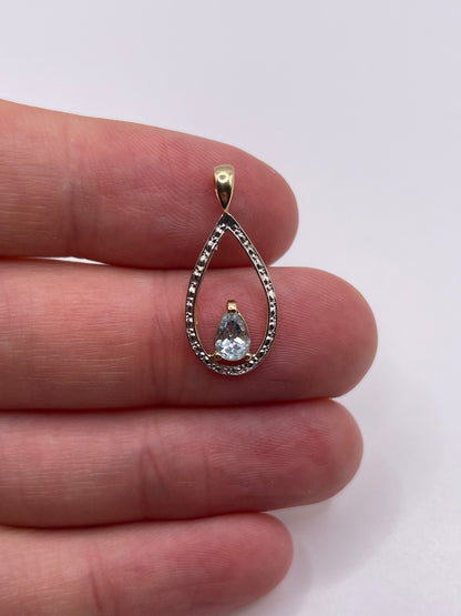 9ct gold blue topaz pendant