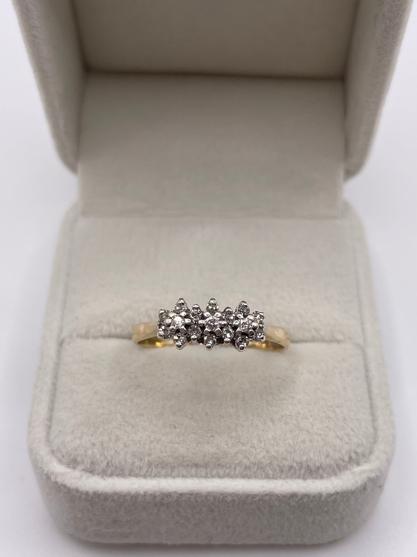 9ct gold diamond cluster ring