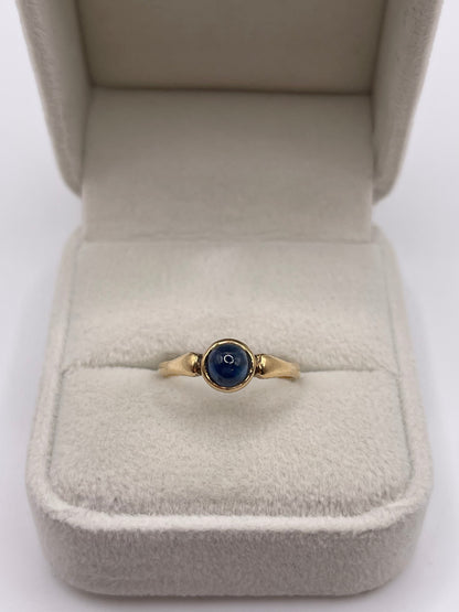 9ct gold cabochon sapphire ring