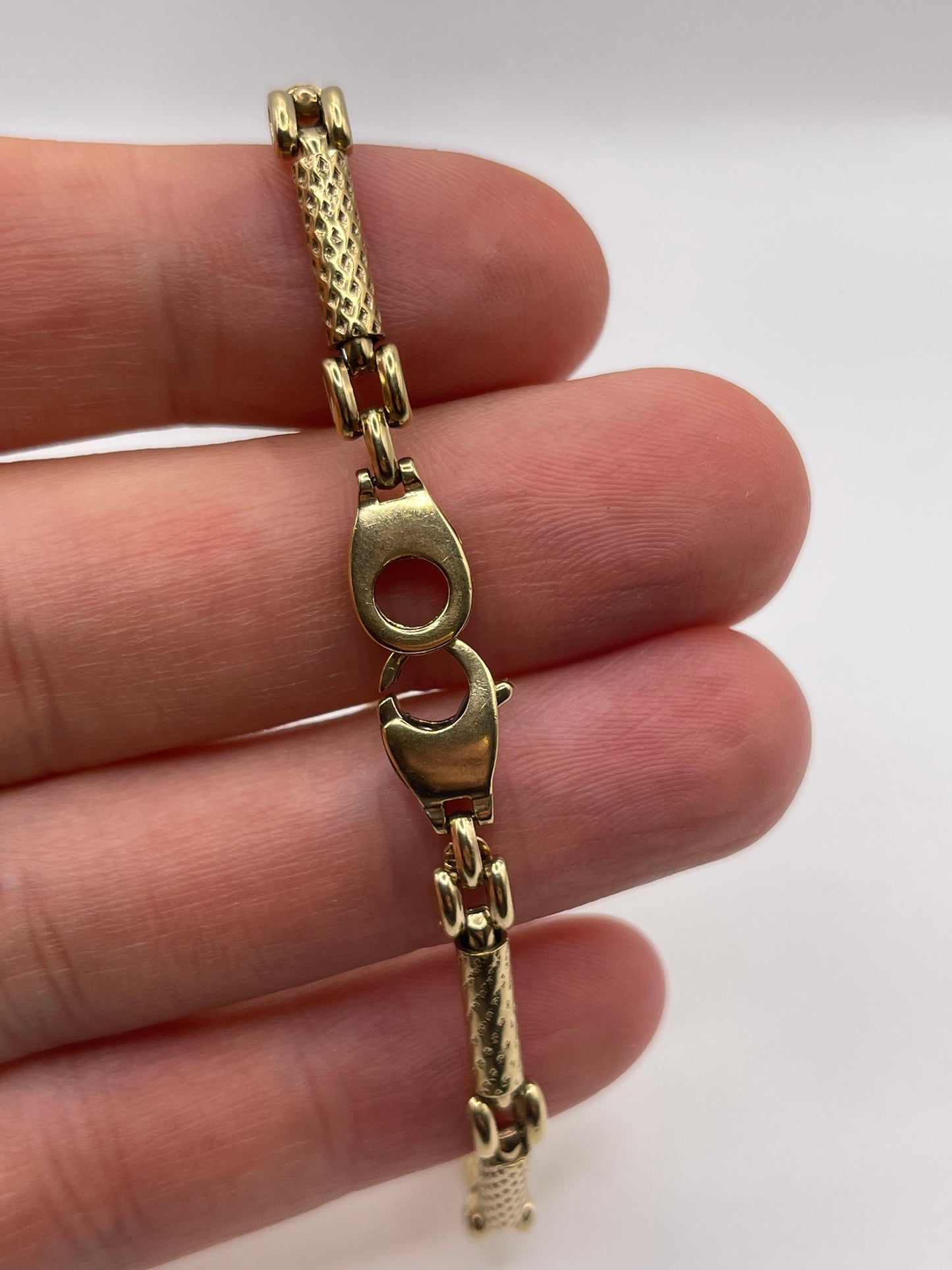 9ct gold bracelet