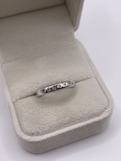 18ct white gold diamond ring
