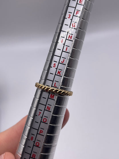 9ct gold diamond ring