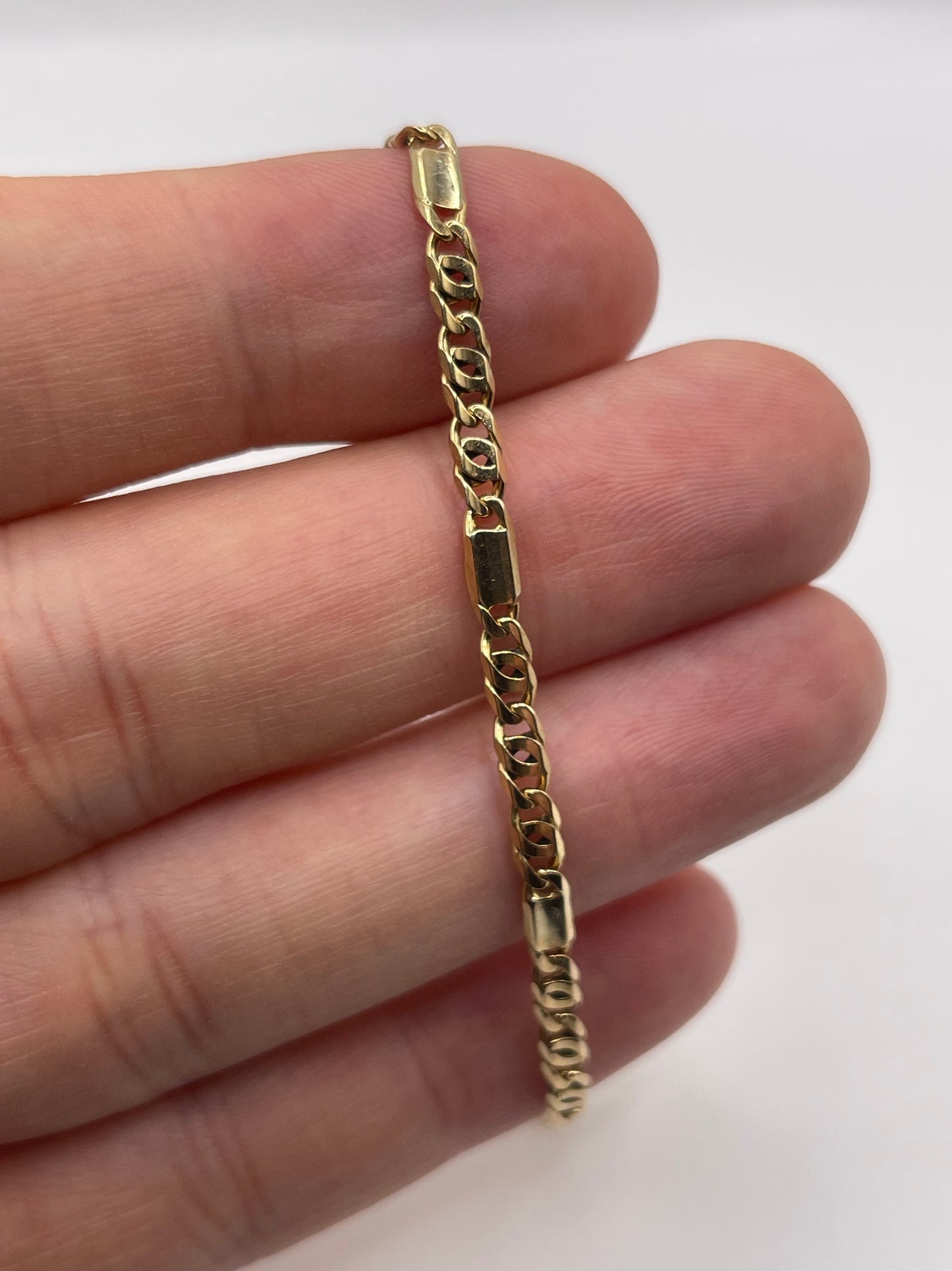 9ct gold bracelet