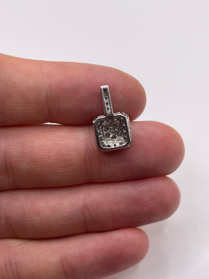 9ct white gold diamond cluster pendant