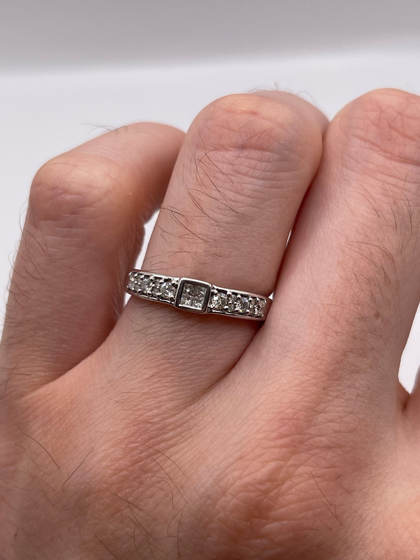 9ct white gold diamond ring