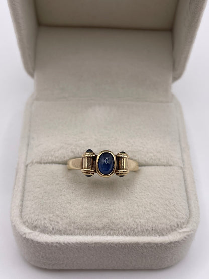 9ct gold cabochon sapphire ring