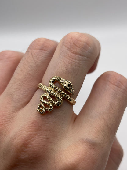 9ct gold snake ring