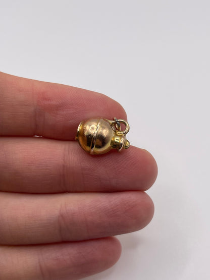 9ct gold jug charm