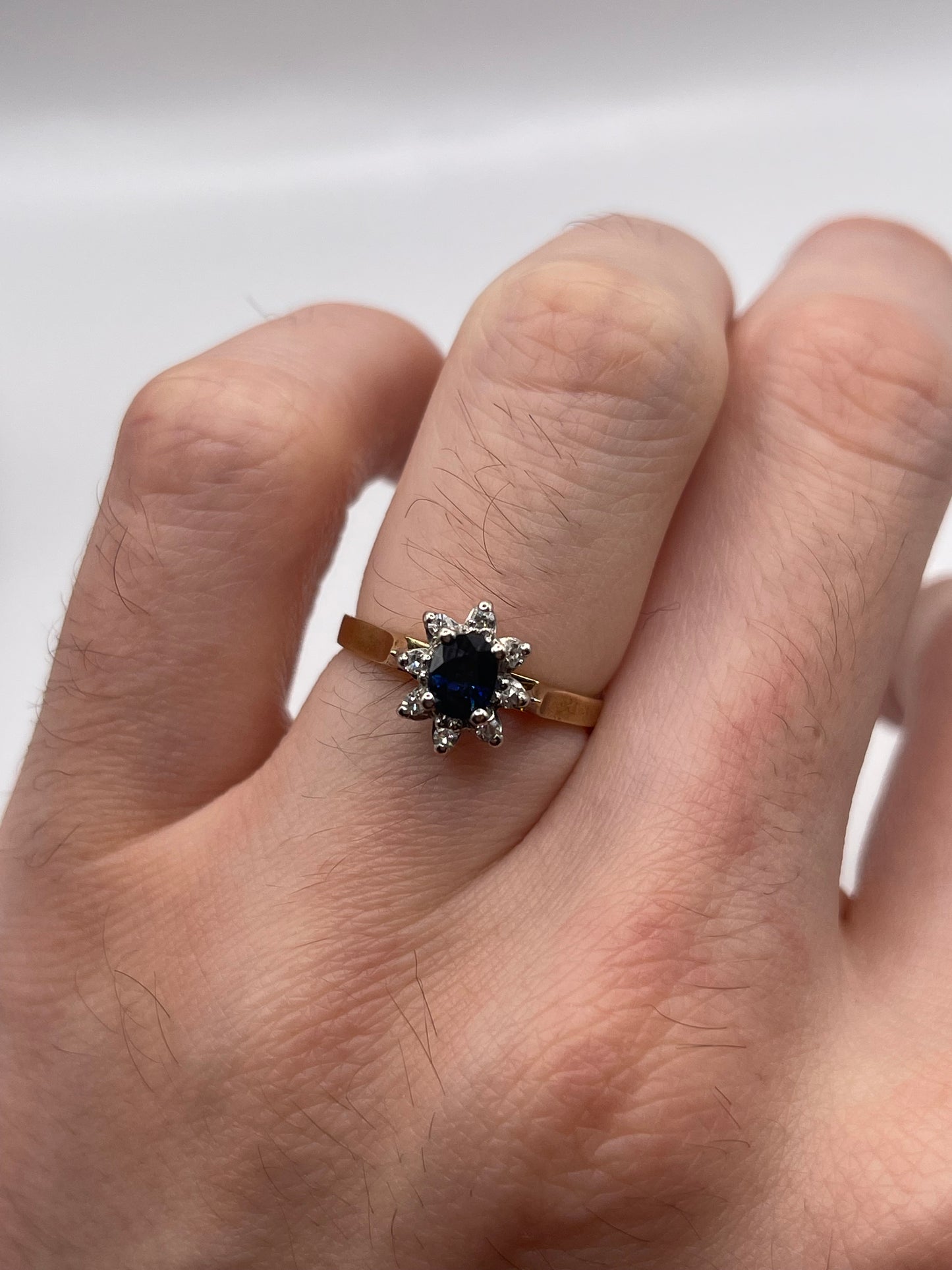14ct gold sapphire and diamond ring