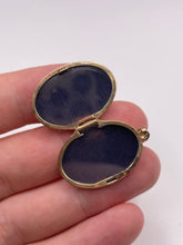 Load image into Gallery viewer, 9ct gold locket
