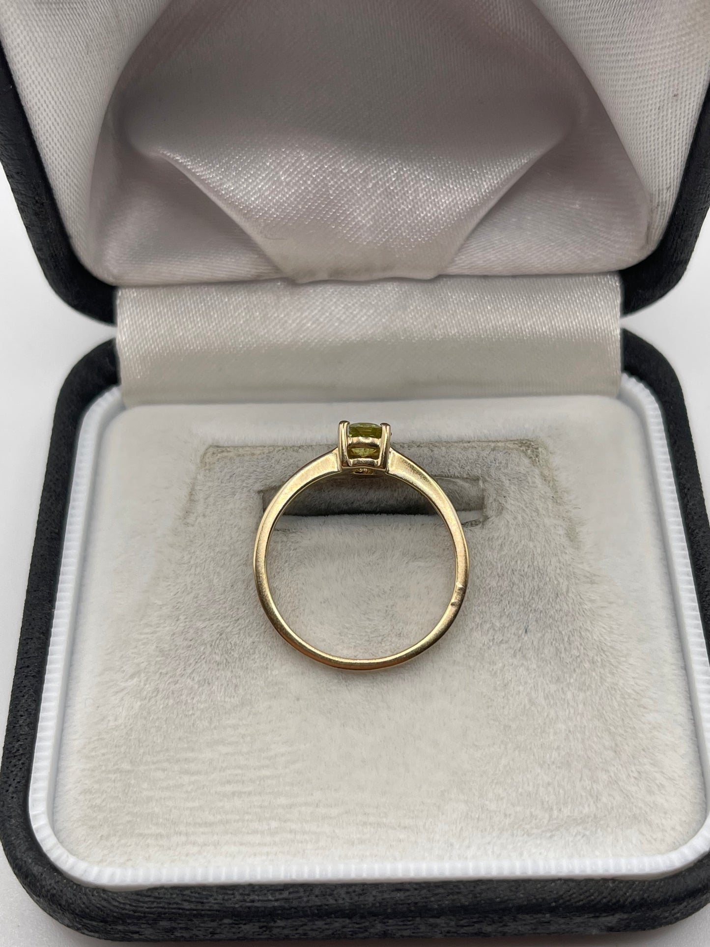 9ct gold sphene ring