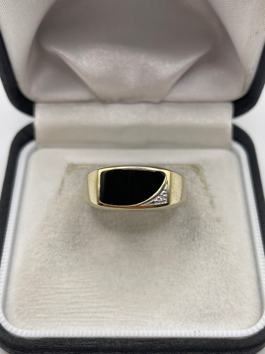 9ct gold onyx and diamond ring