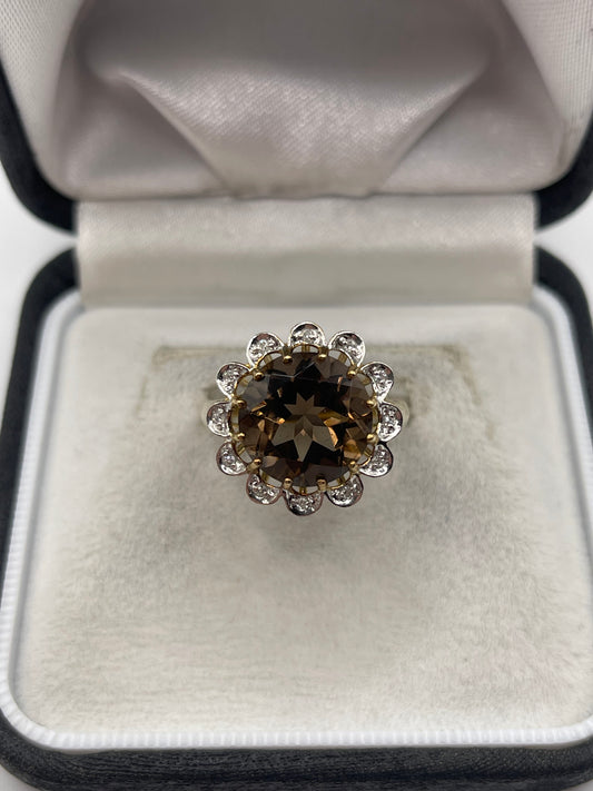 9ct gold Smokey quartz and diamond ring