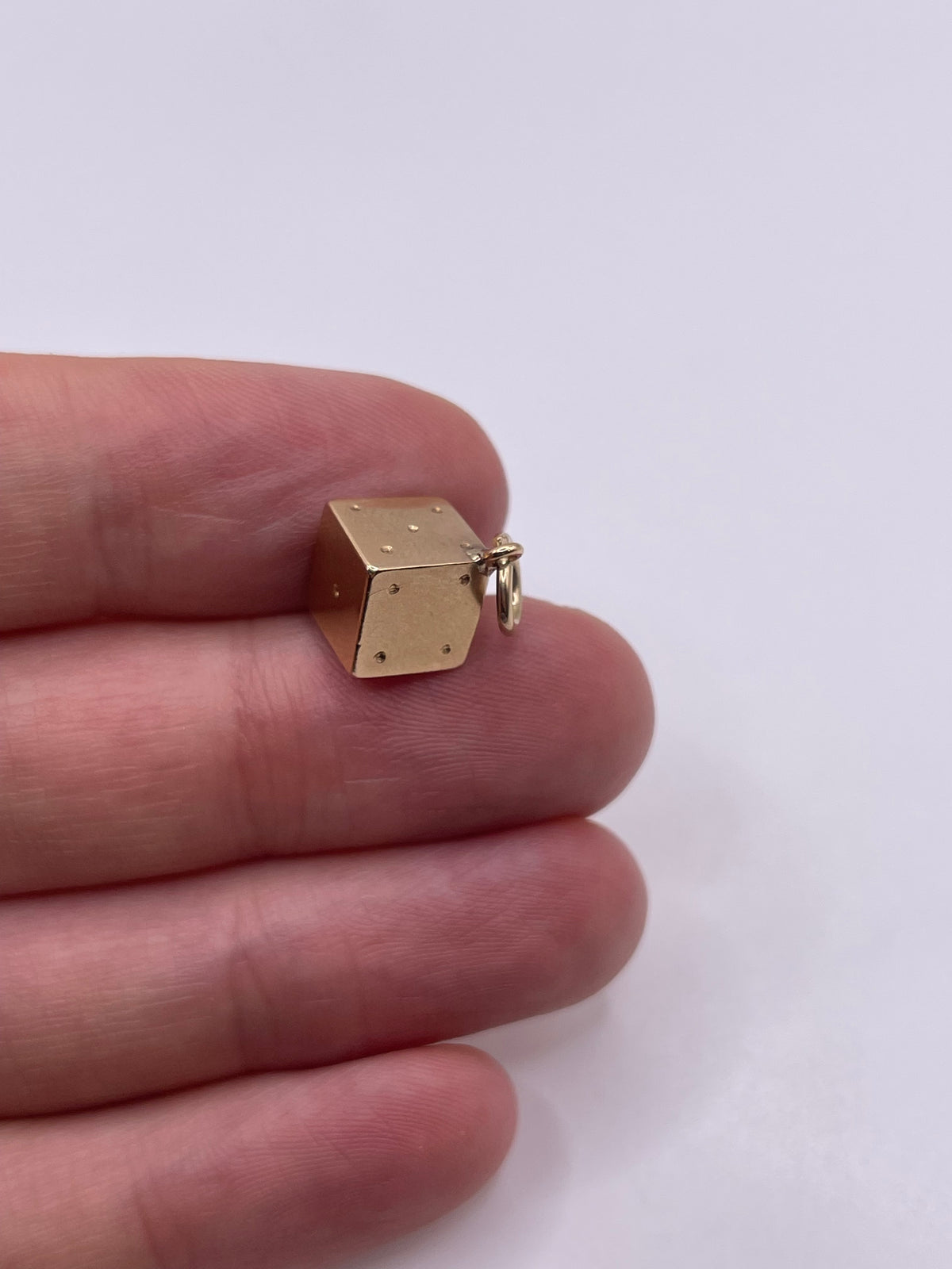 9ct gold dice charm