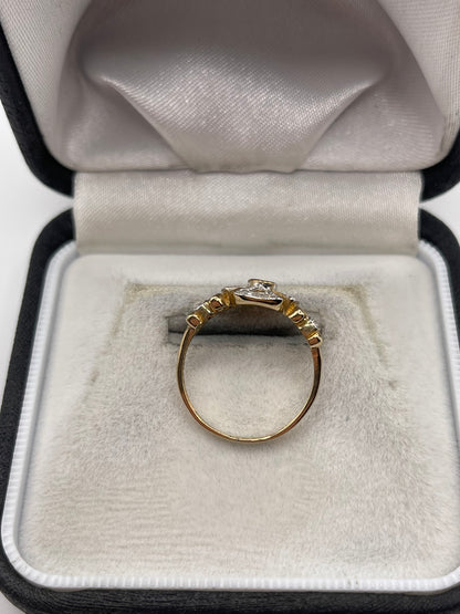 9ct gold diamond cluster ring