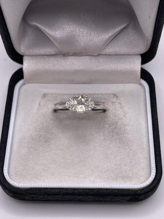 Silver gemstone ring