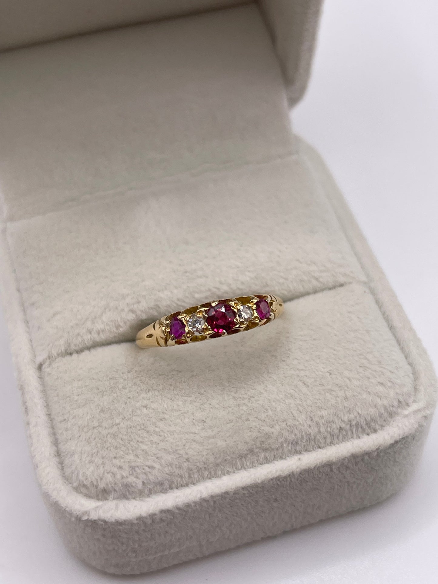 Antique 18ct gold ruby and diamond ring