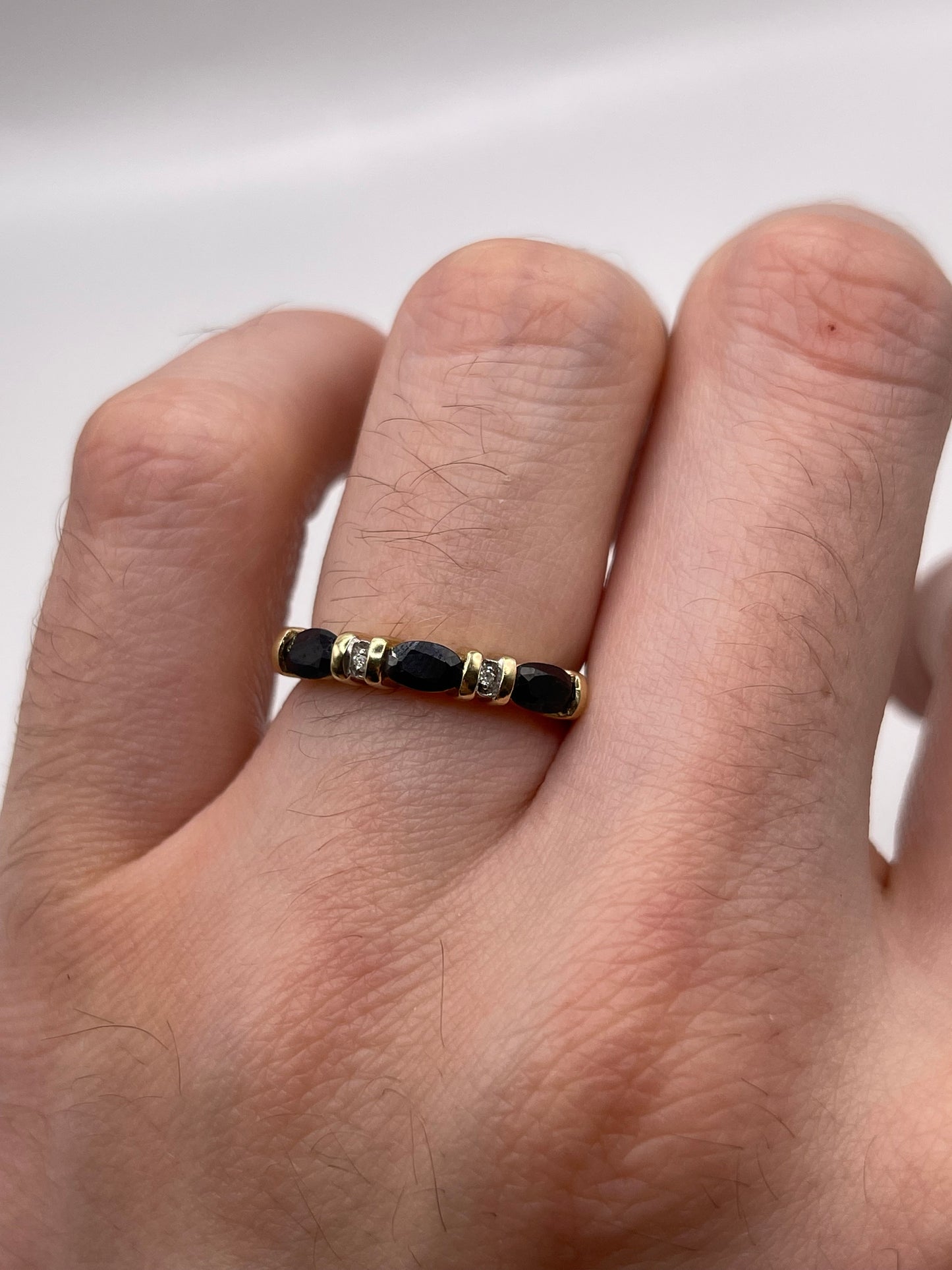 9ct gold sapphire and diamond ring