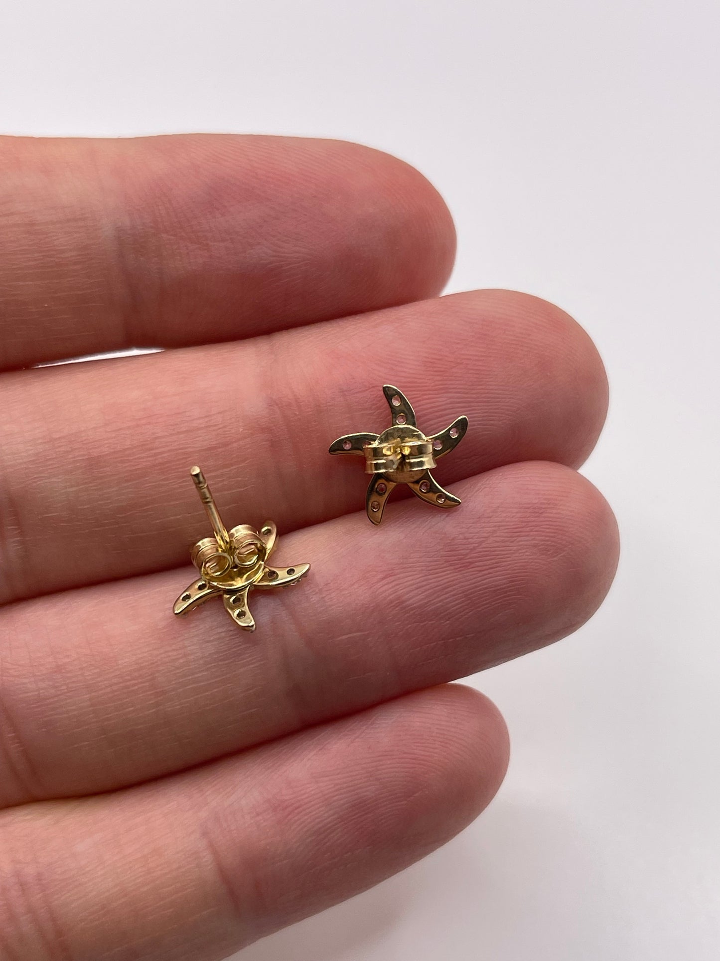 9ct gold cz starfish earrings