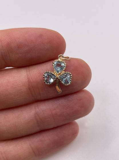 9ct gold blue topaz clover pendant