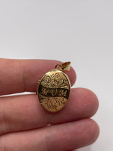 Load image into Gallery viewer, 9ct gold locket
