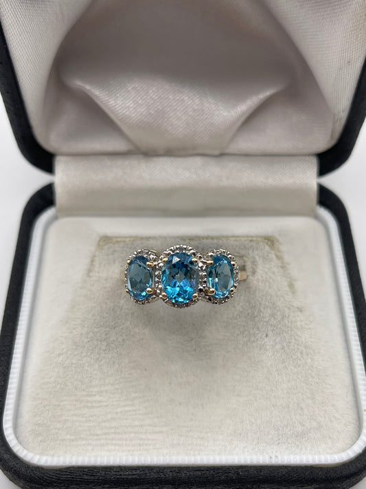 9ct gold topaz and diamond ring