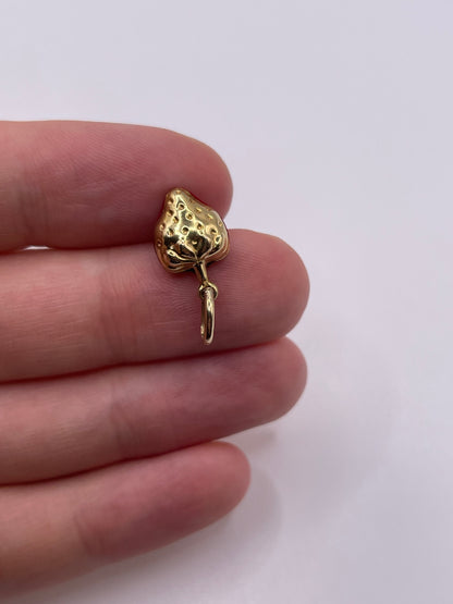 9ct gold enamelled strawberry