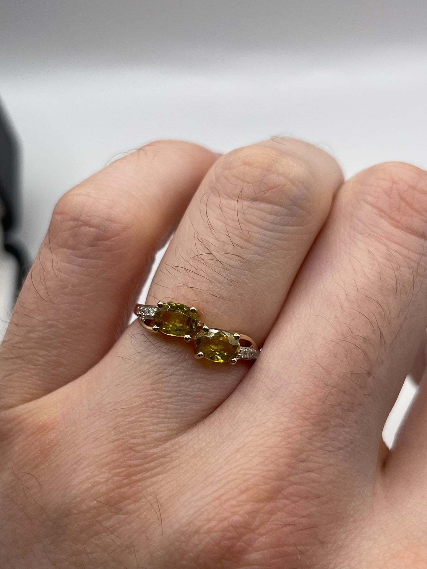 9ct gold sphene and diamond ring