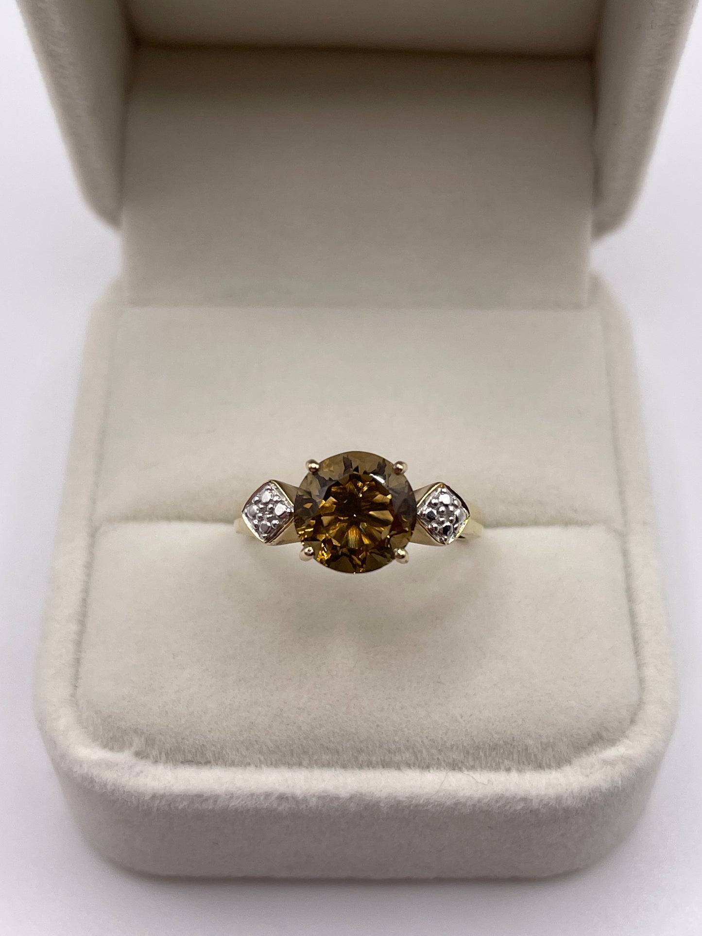 9ct gold Smokey quartz and diamond ring