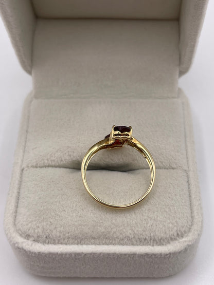 9ct gold garnet heart ring
