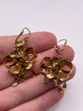 Load image into Gallery viewer, 15ct gold garnet earrings
