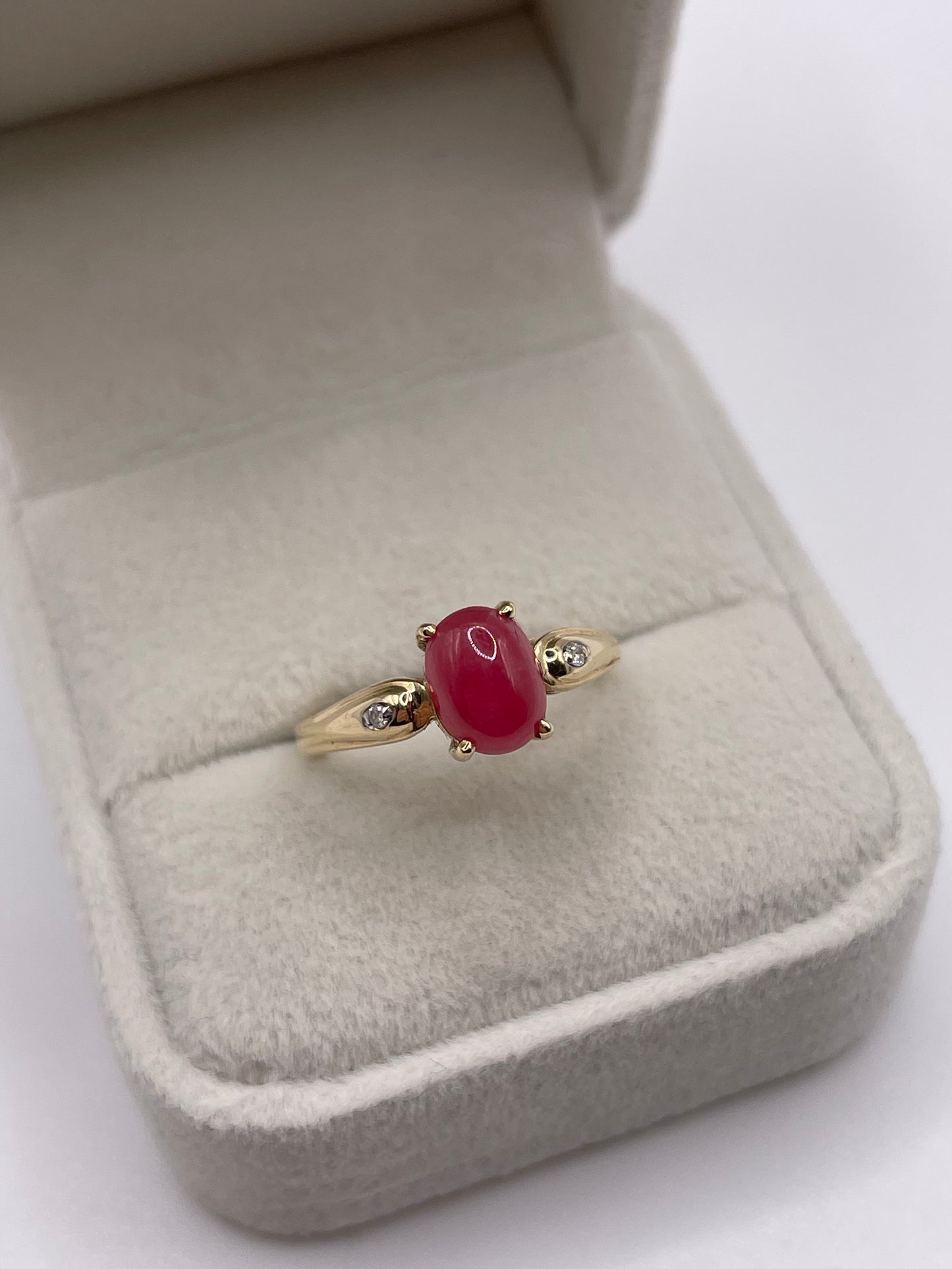 14ct gold cabochon gemstone and diamond ring