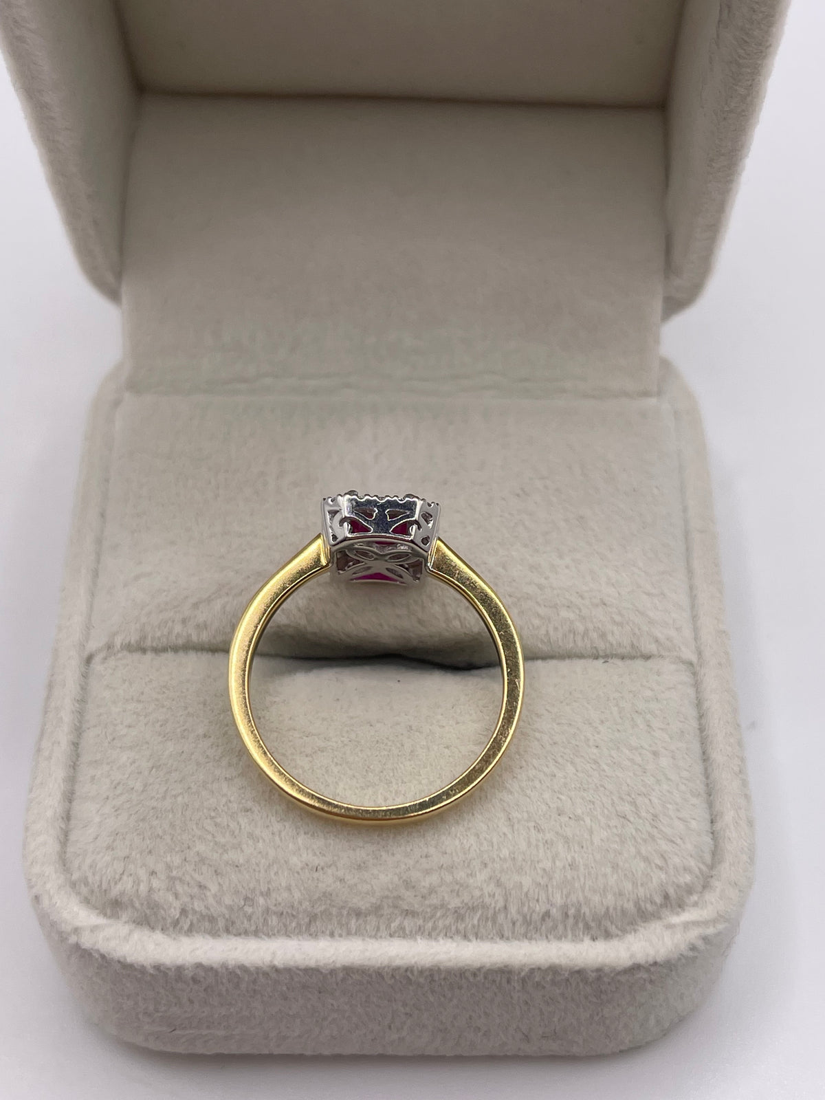 18ct gold ruby and diamond ring