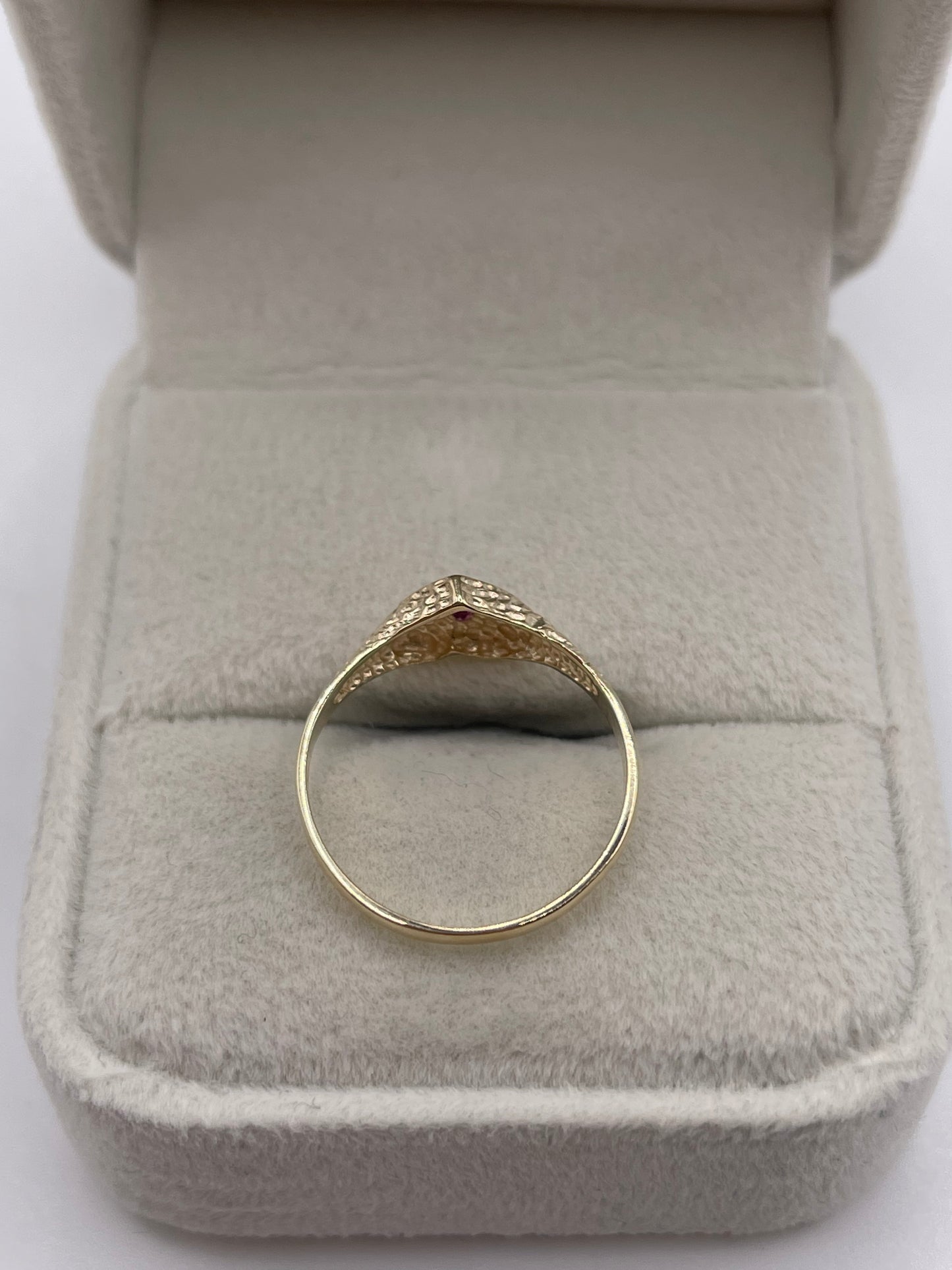 9ct gold ruby heart ring