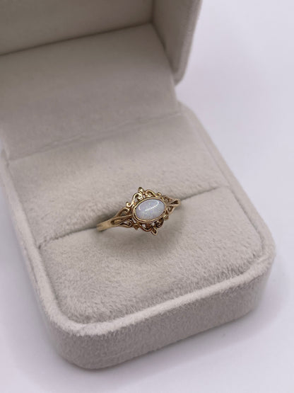 9ct gold opal ring
