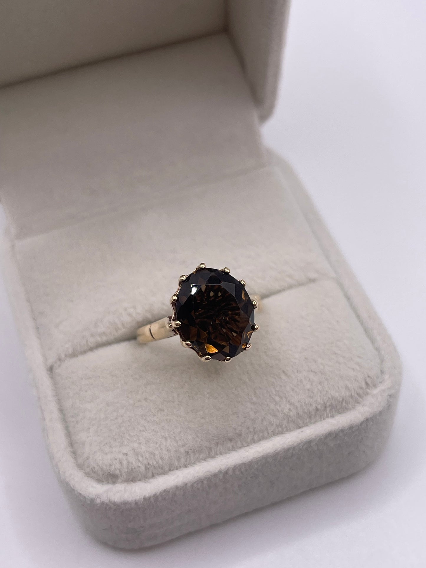 9ct gold Smokey quartz ring