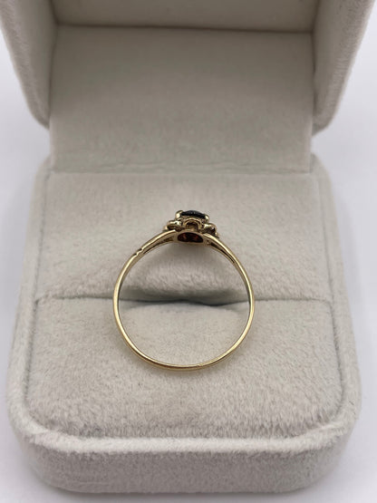 9ct gold garnet ring
