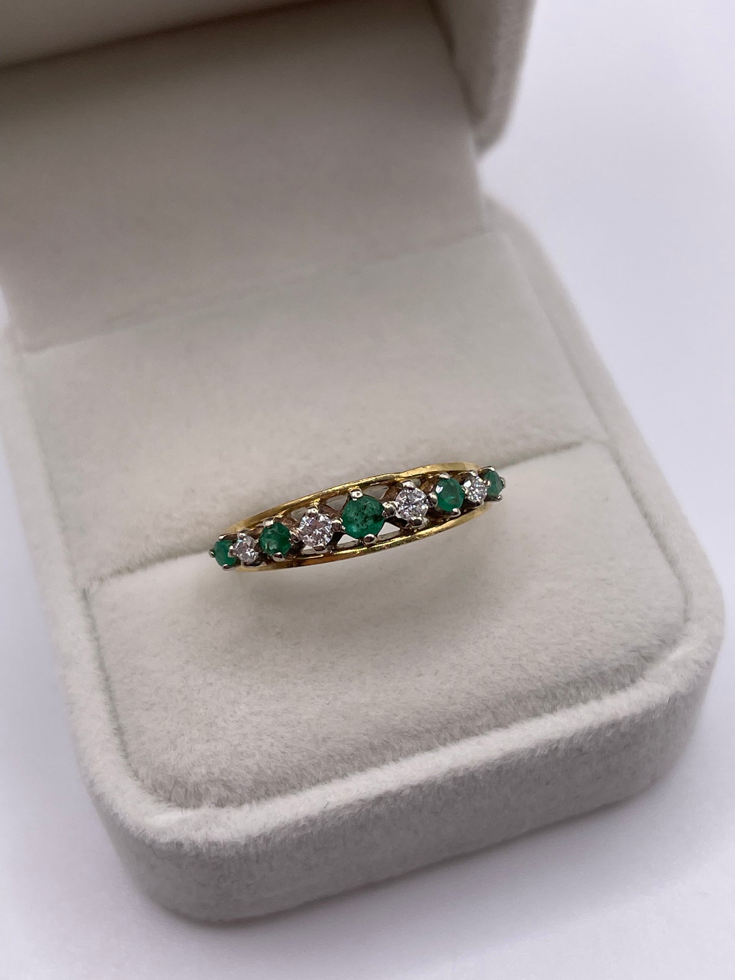 18ct gold emerald and diamond ring