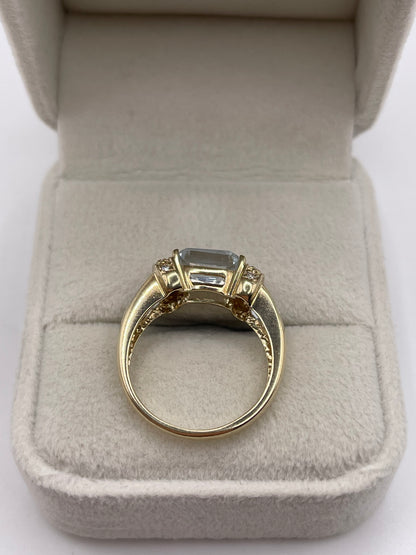 9ct gold topaz and diamond ring