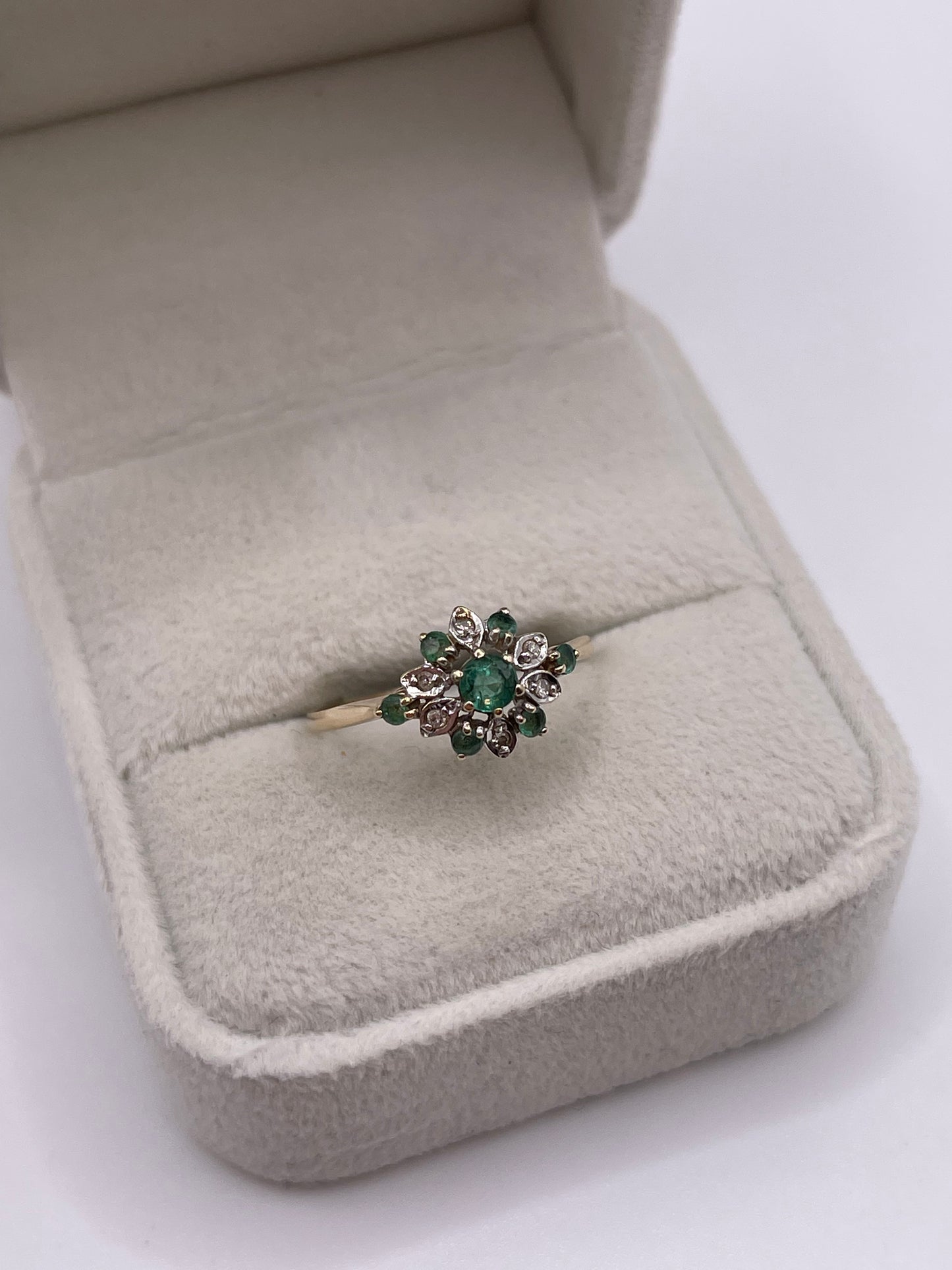 9ct gold emerald and diamond ring