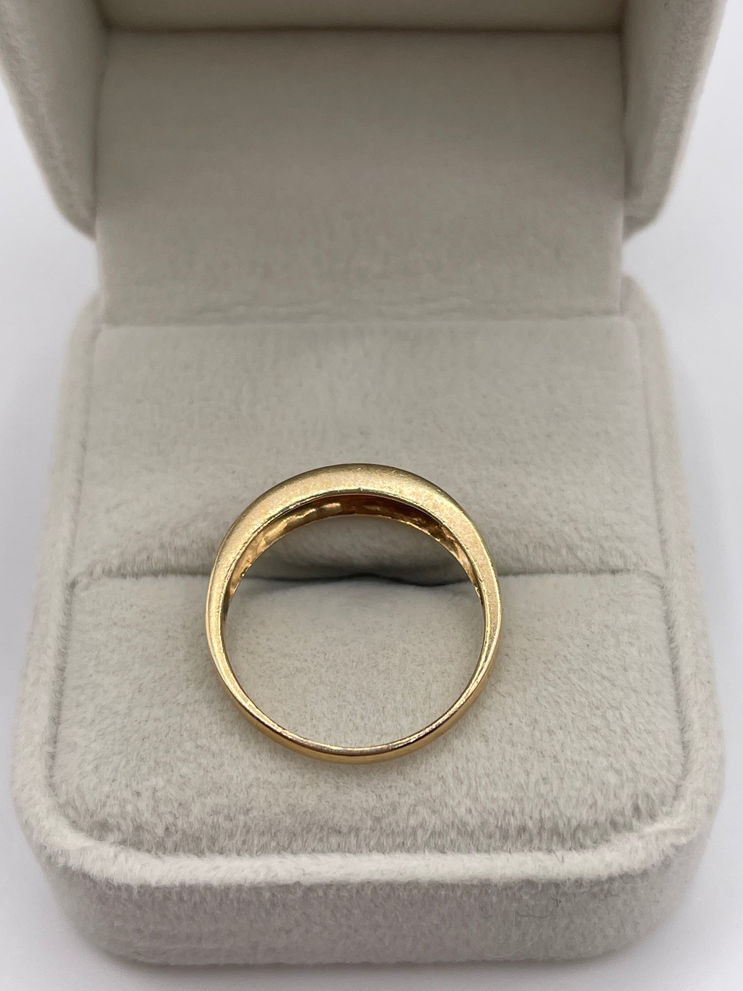 9ct gold diamond ring