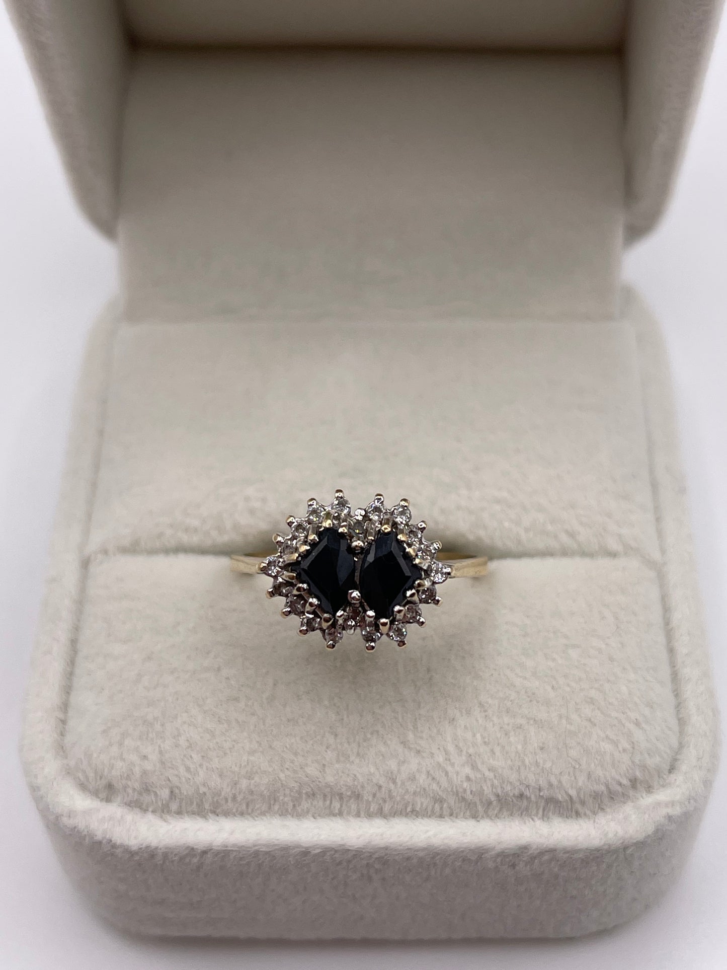 9ct gold sapphire and diamond ring