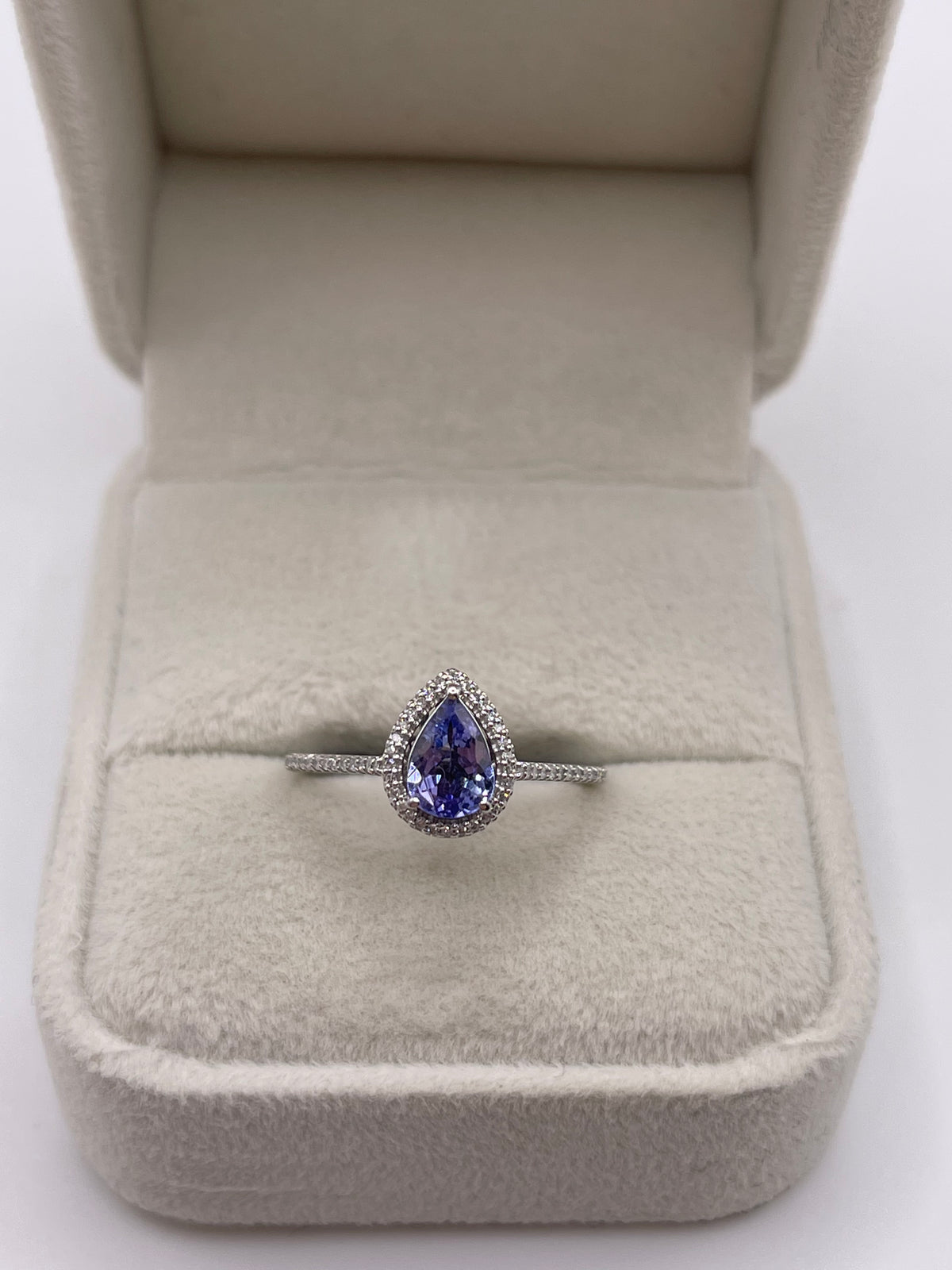 9ct white gold tanzanite and diamond ring