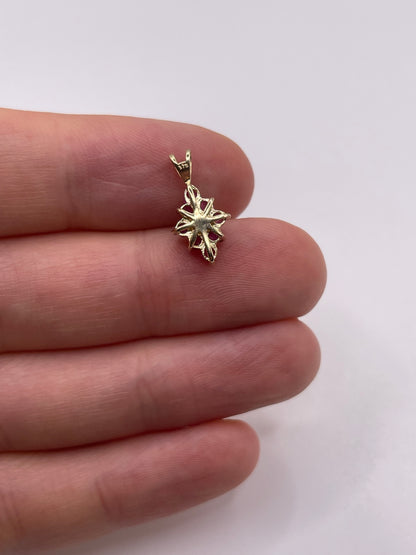 9ct gold ruby cluster pendant