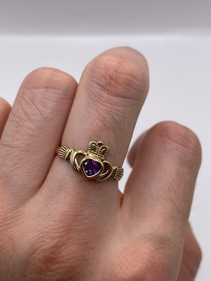 9ct gold amethyst claddagh ring