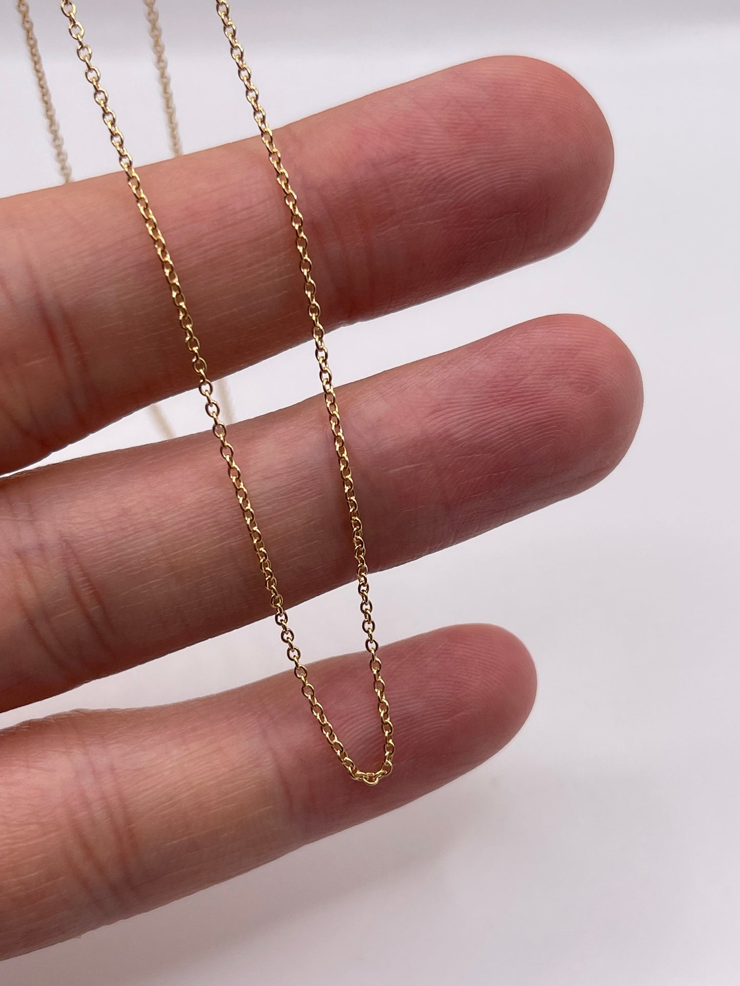 9ct gold chain N